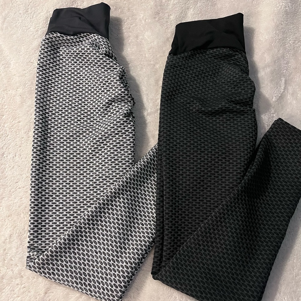 Black and Gray Patterned Leggings with Stretch Waistband